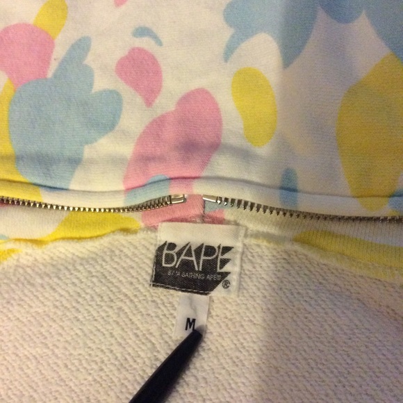 Bape - Picture 5 of 8